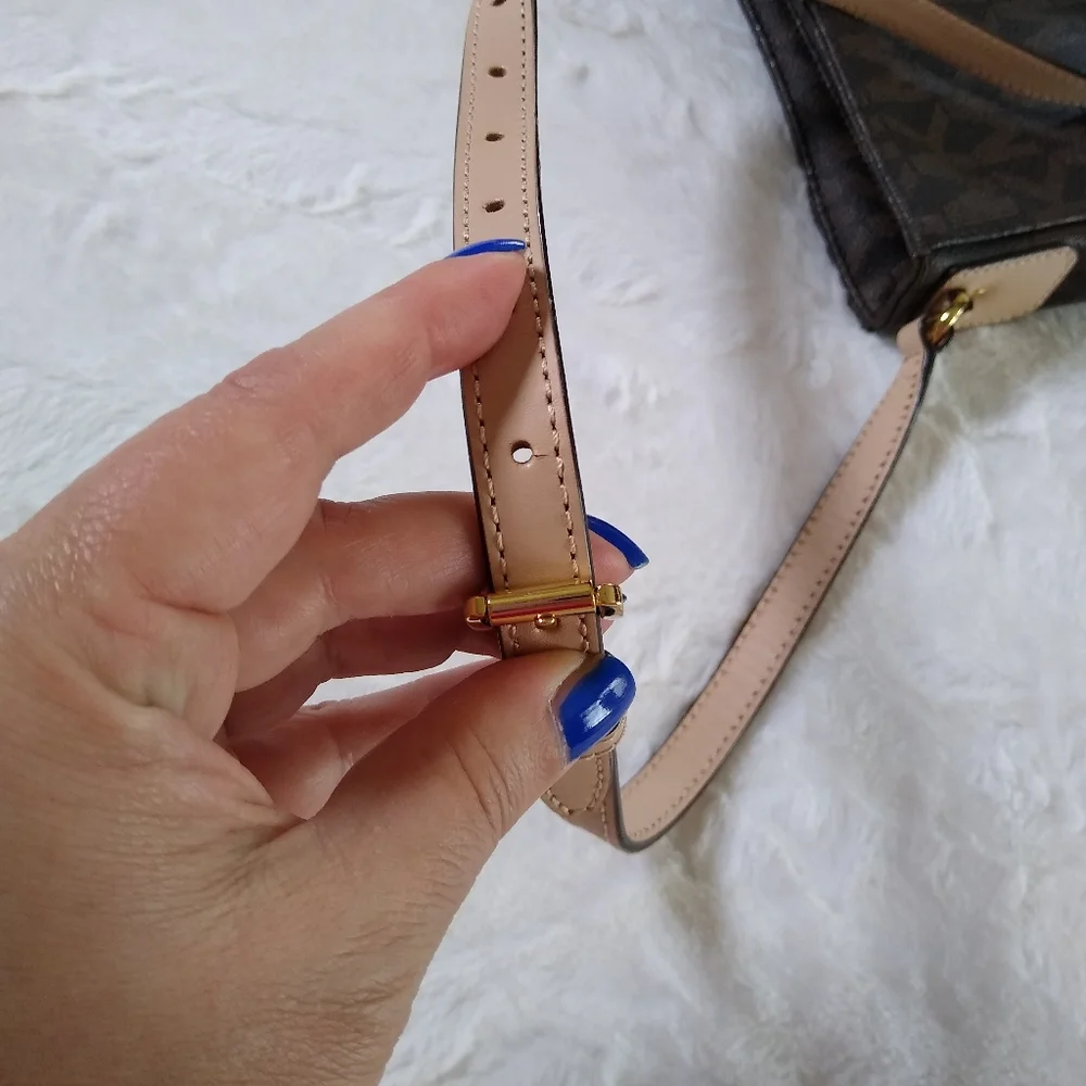 Michael Kors Messenger Crossbody - Picture 11 of 11
